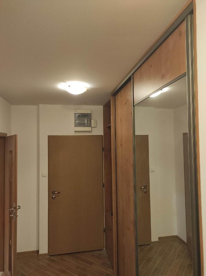 Nice Room With 2 Shared Bathrooms ,Wc , 2Km To Old Town -100M From Metro Szwedzka วอร์ซอ ภายนอก รูปภาพ
