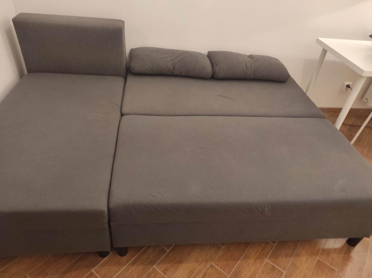 Nice Room With 2 Shared Bathrooms ,Wc , 2Km To Old Town -100M From Metro Szwedzka วอร์ซอ ภายนอก รูปภาพ