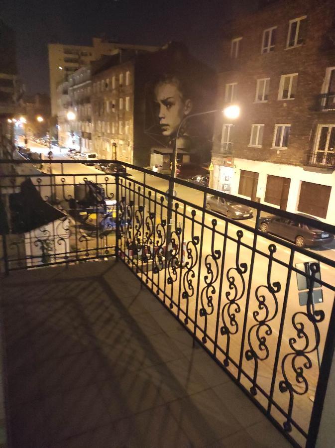 Nice Room With 2 Shared Bathrooms ,Wc , 2Km To Old Town -100M From Metro Szwedzka วอร์ซอ ภายนอก รูปภาพ