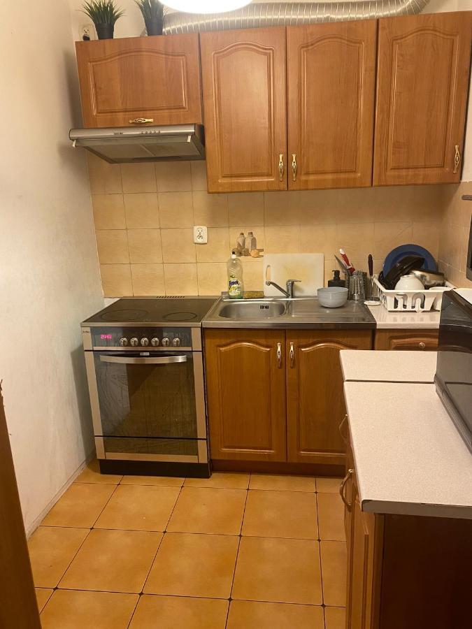 Nice Room With 2 Shared Bathrooms ,Wc , 2Km To Old Town -100M From Metro Szwedzka วอร์ซอ ภายนอก รูปภาพ